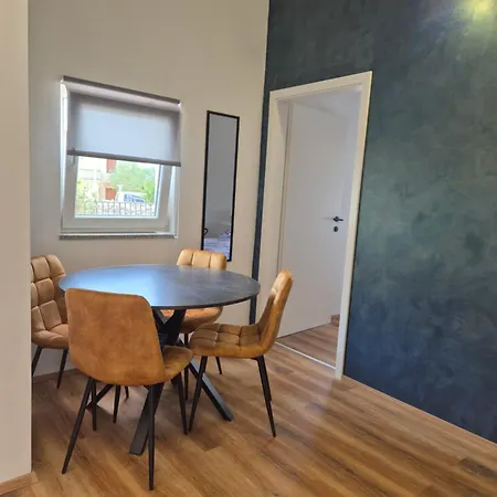 Apartment Marla